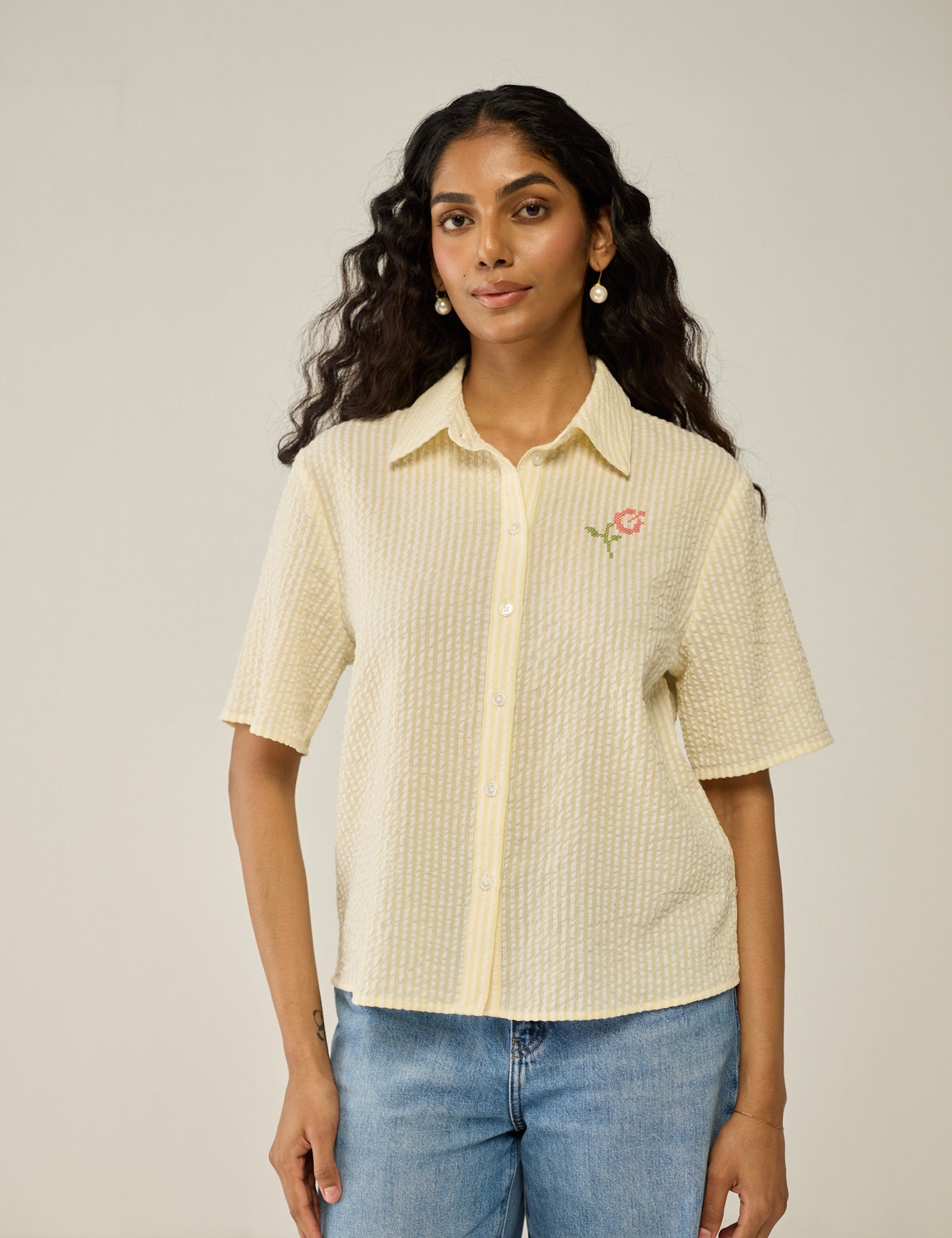Half sleeve shirt