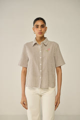 Half sleeve shirt