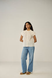 Round neck buttoned blouse