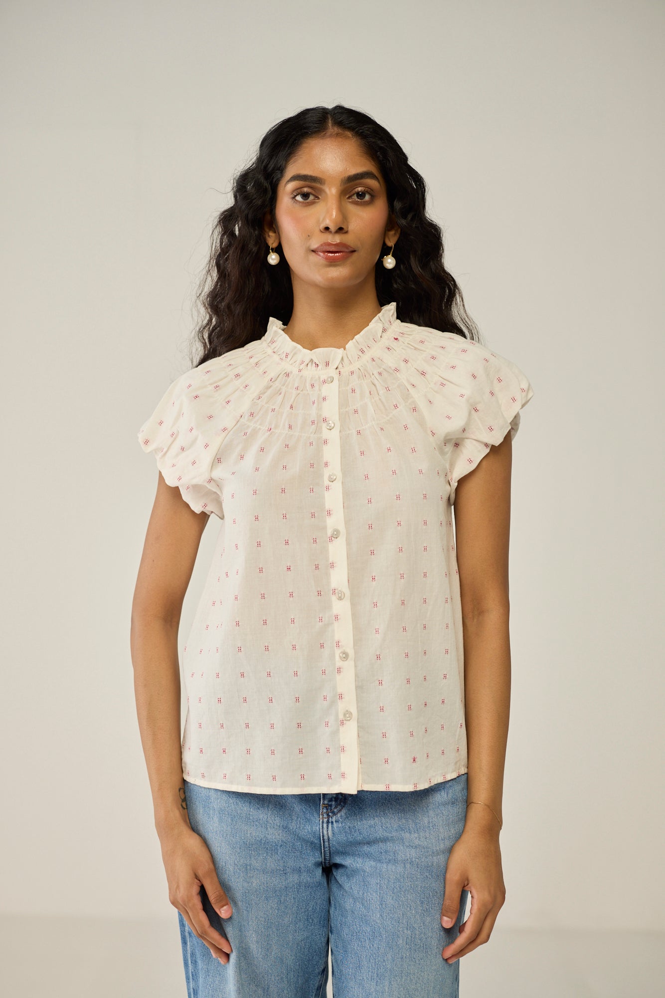 Round neck buttoned blouse