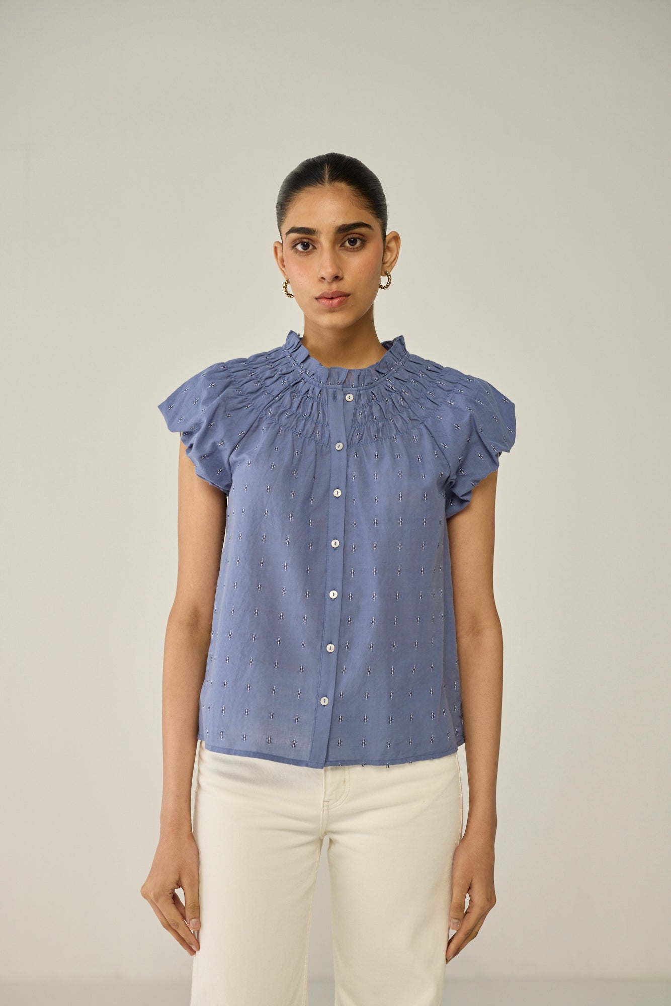 Round neck buttoned blouse