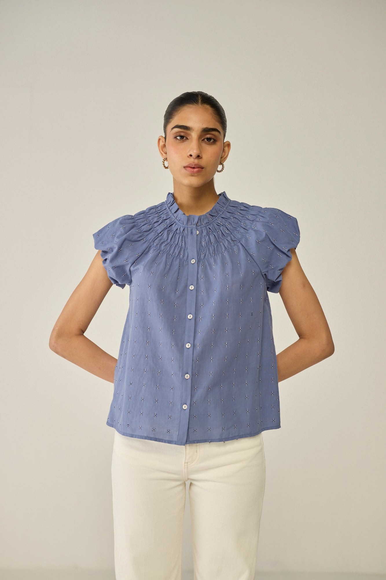 Round neck buttoned blouse