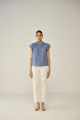 Round neck buttoned blouse