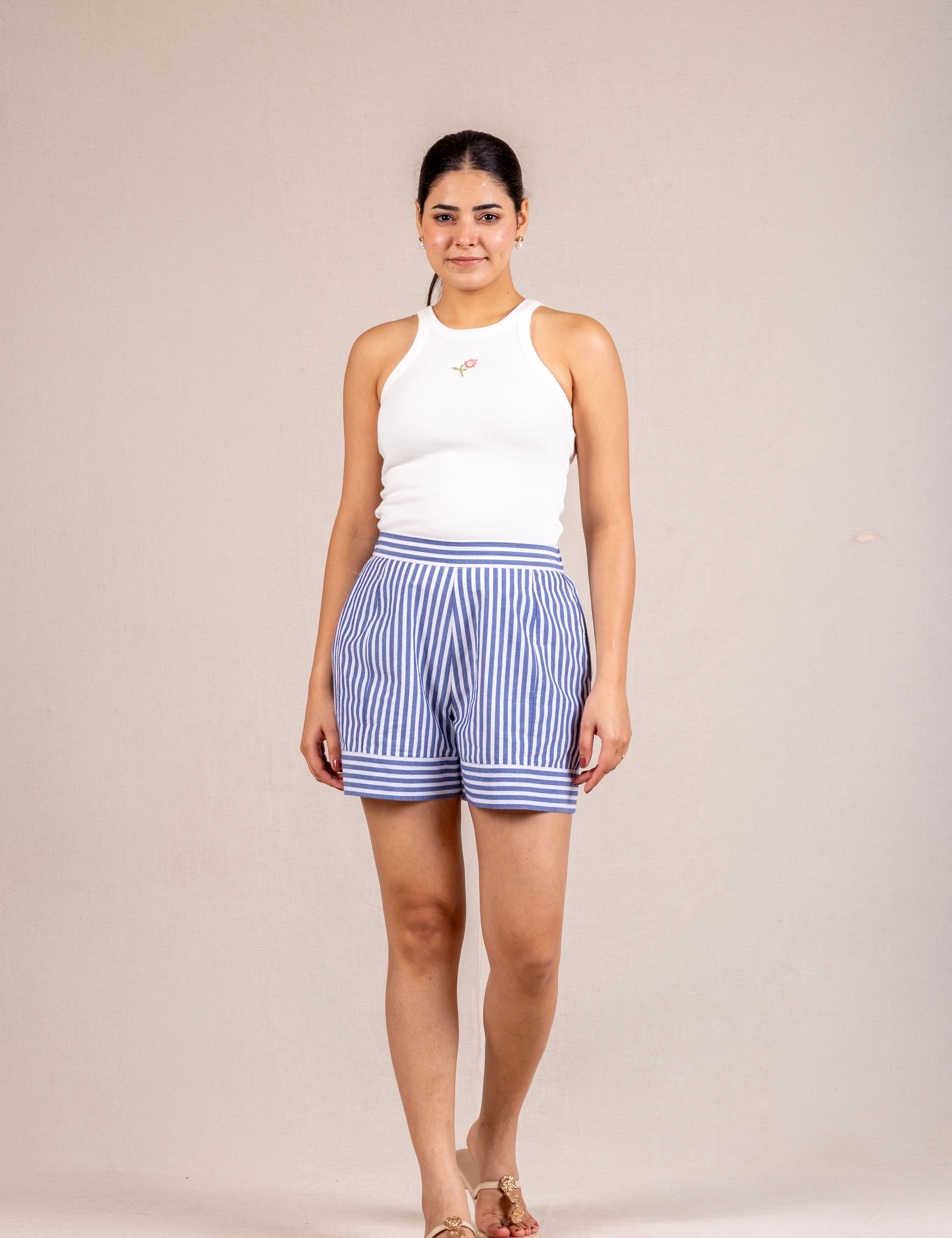 Blue striped shorts with contrast hem