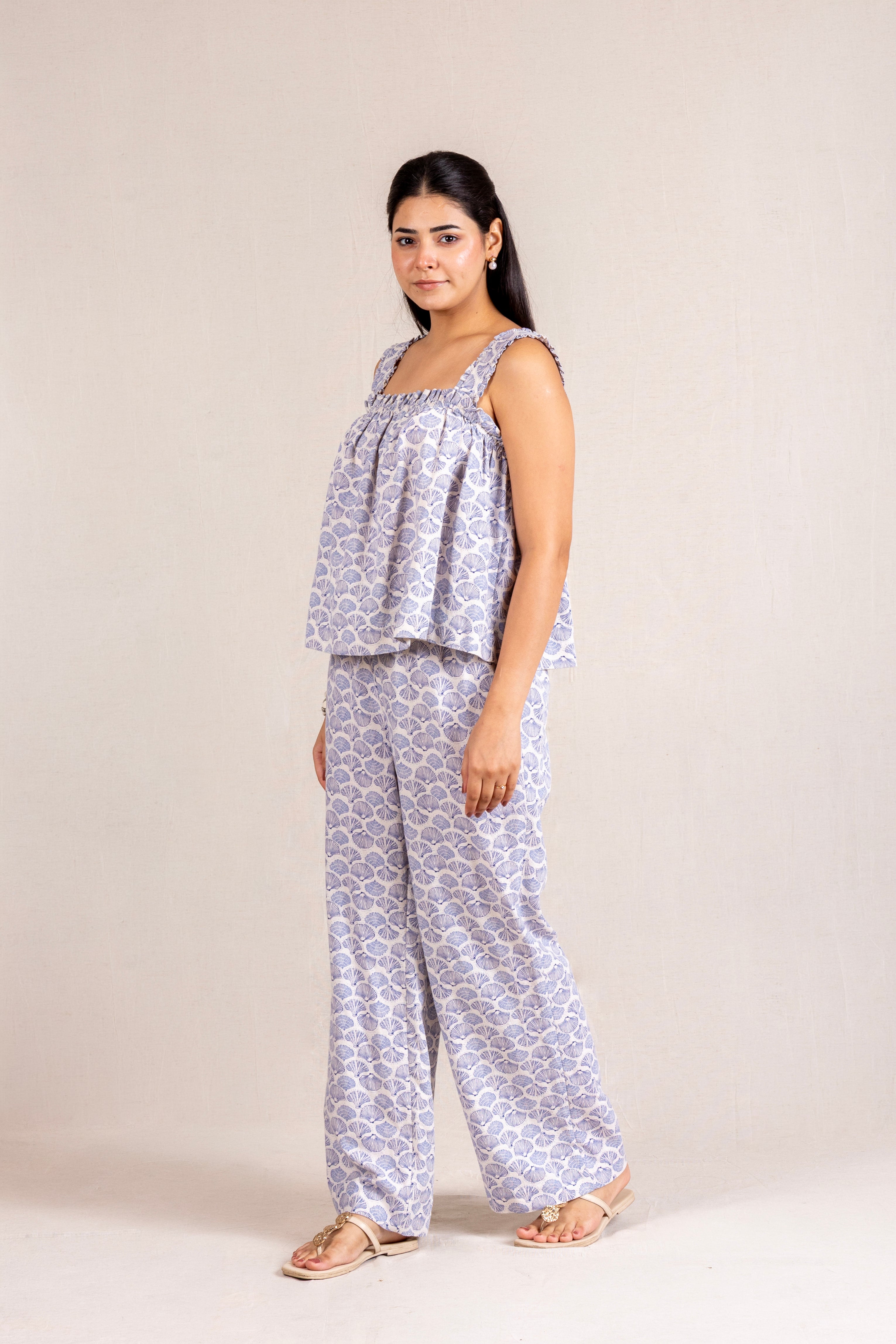 Blue shell print set
