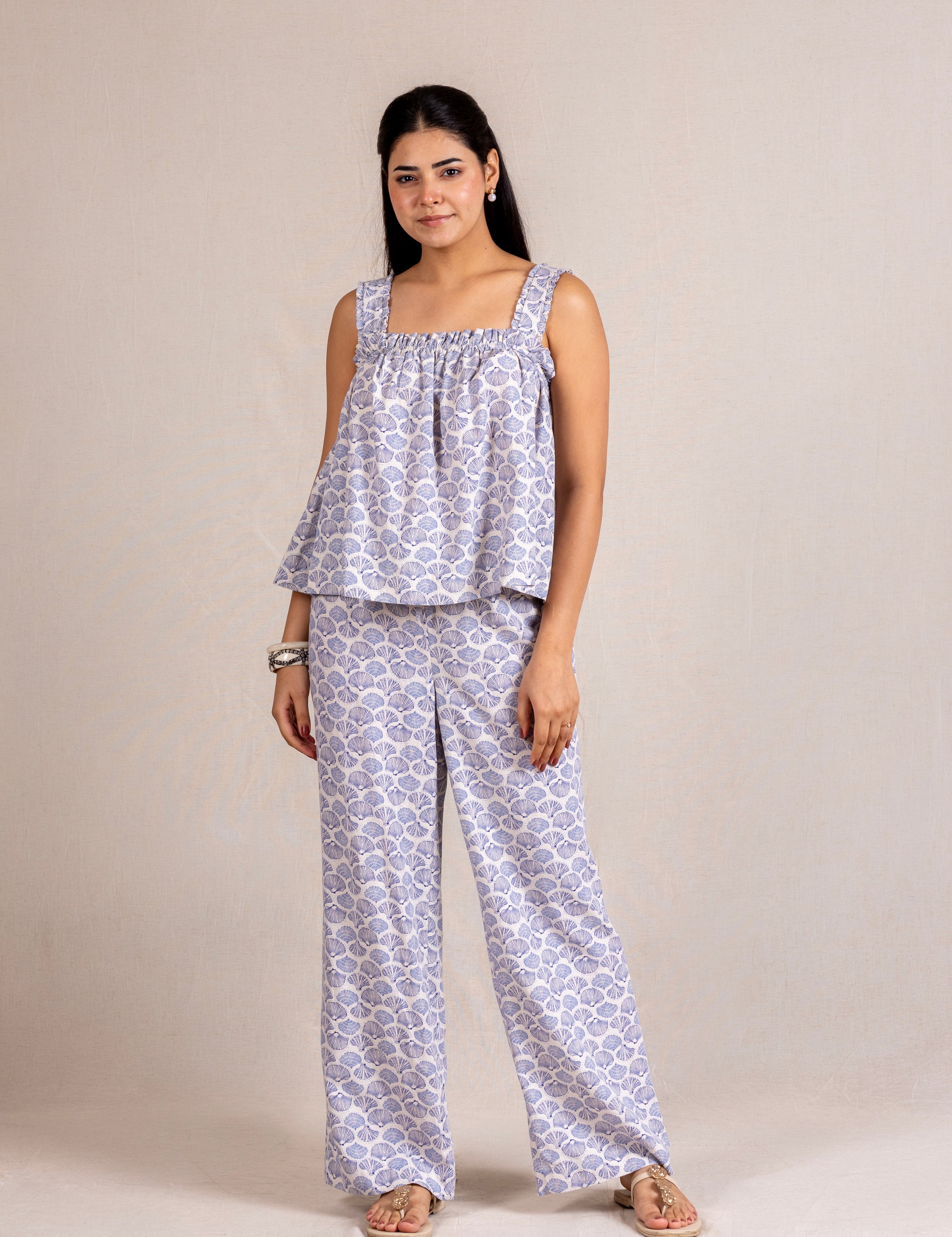 Blue shell print set