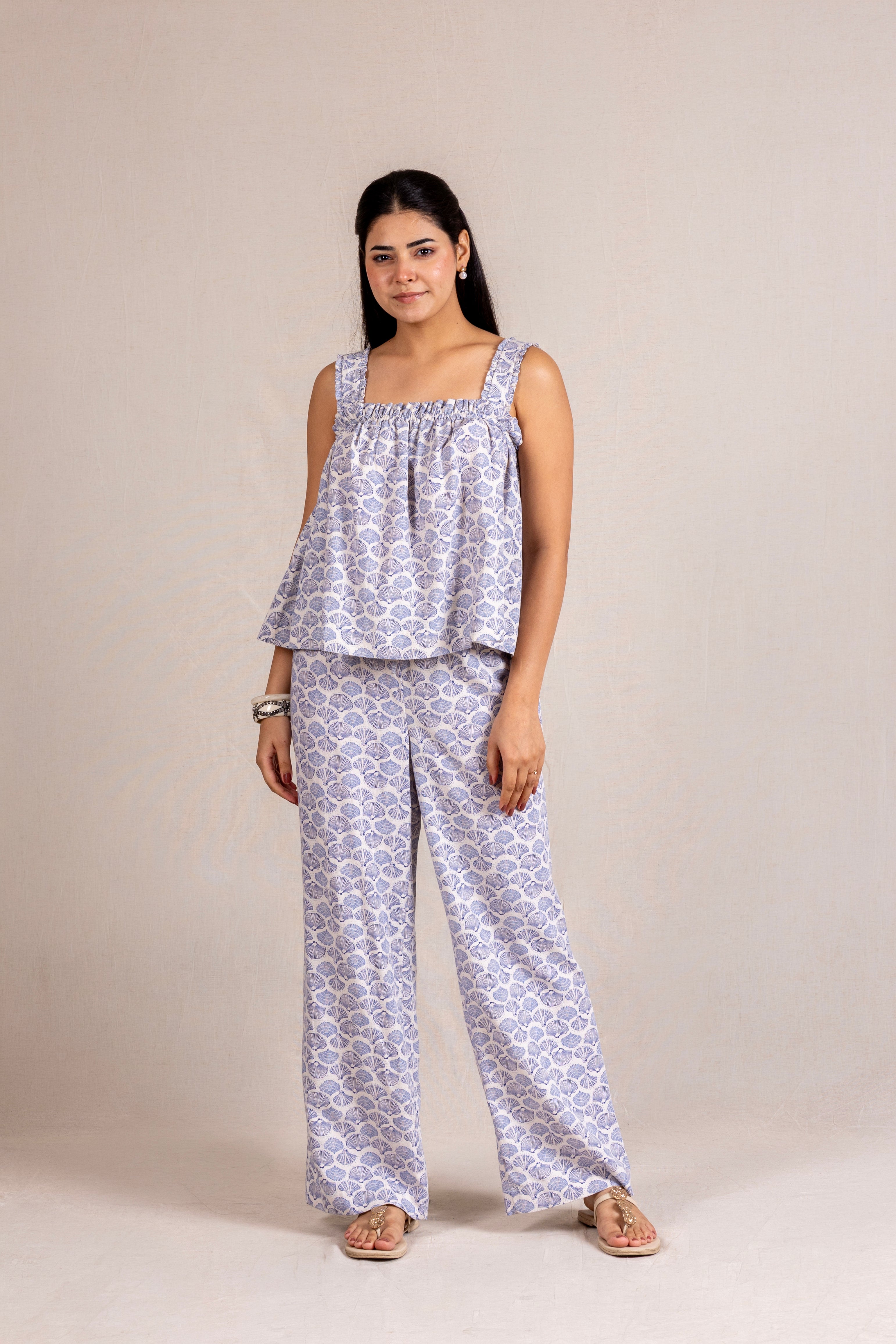 Blue shell print set