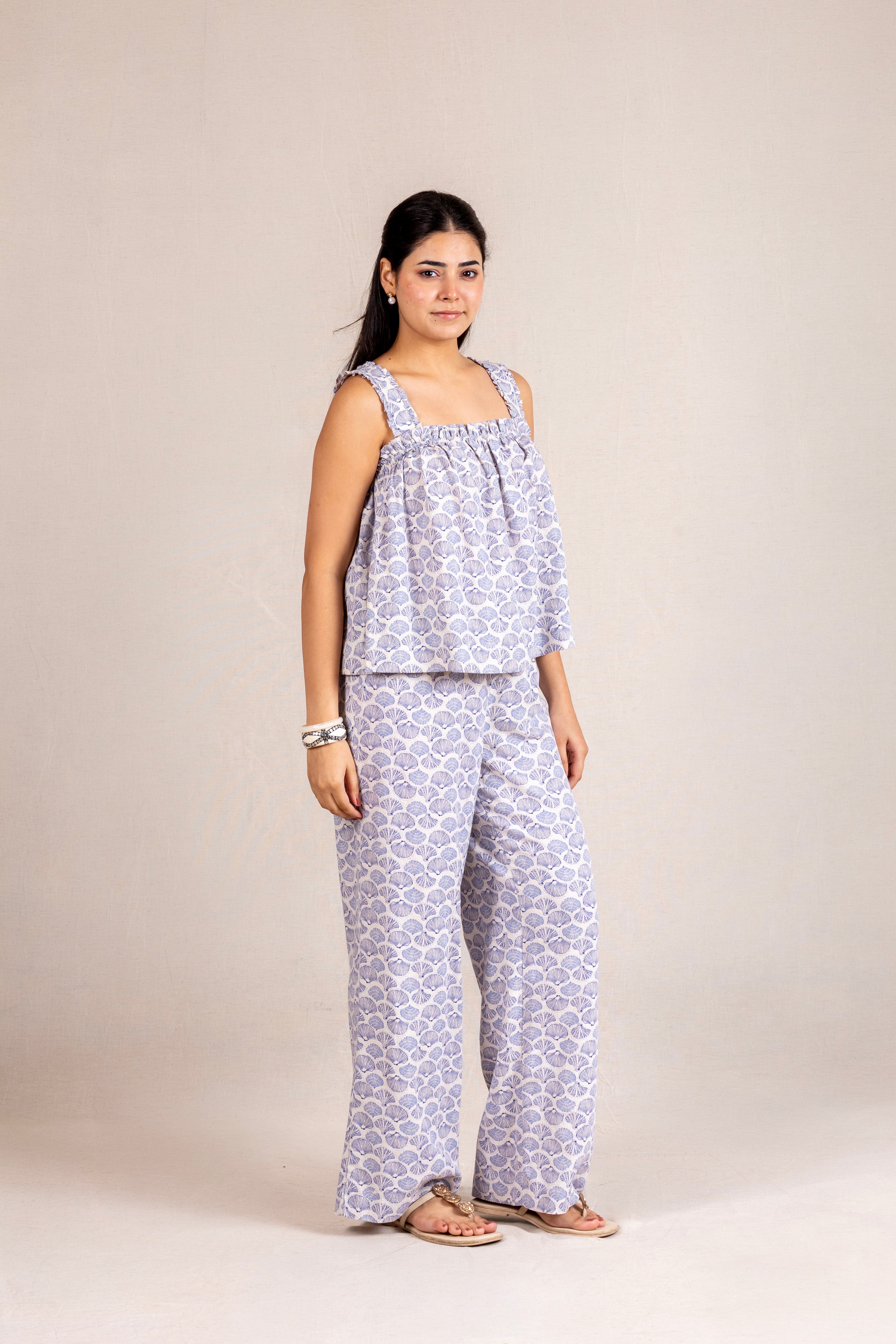 Blue shell print set